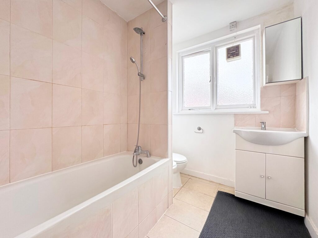 Finchley Road - London - Golders Green - Temple Fortune - NW11