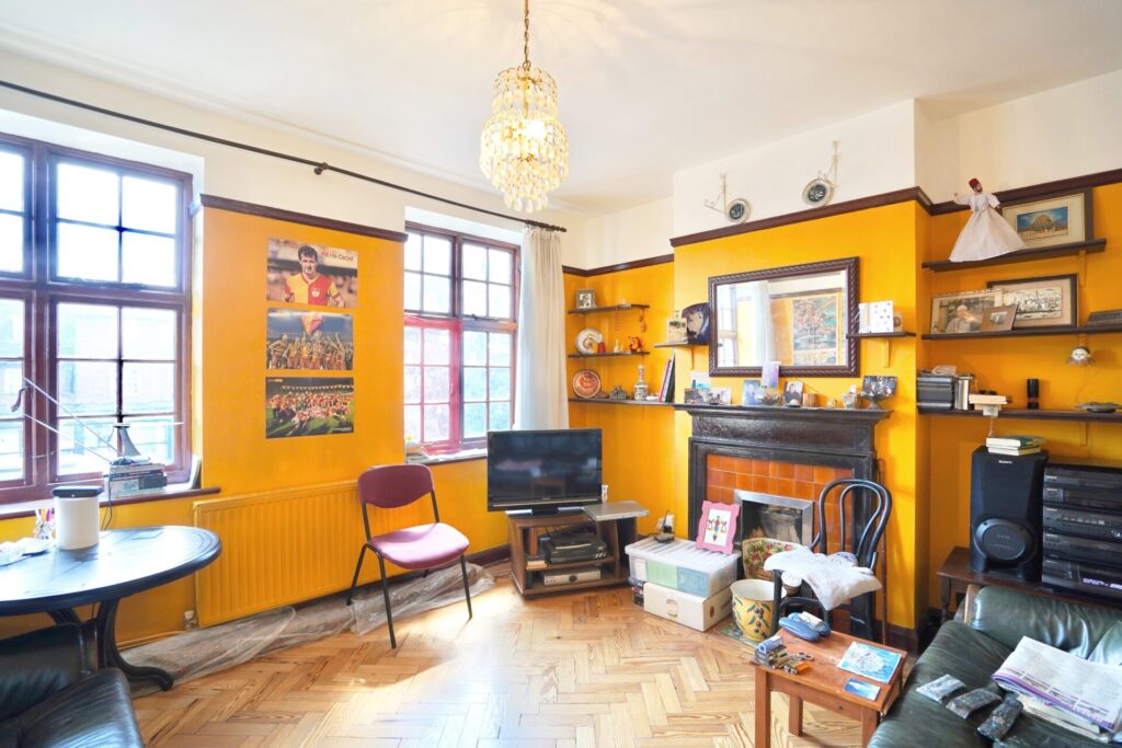 The Market Place - London - Hampstead Garden Suburb - NW11
