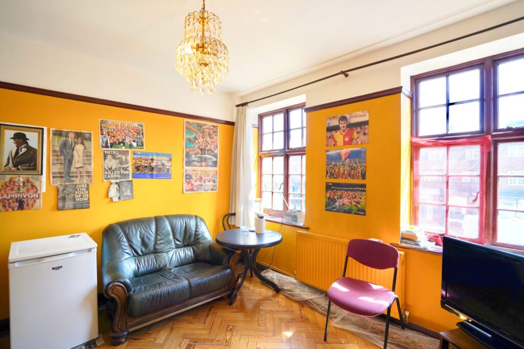 The Market Place - London - Hampstead Garden Suburb - NW11