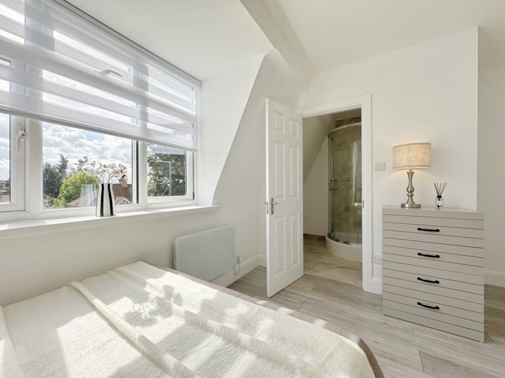 Station Parade - Canons Park - Middlesex - HA8