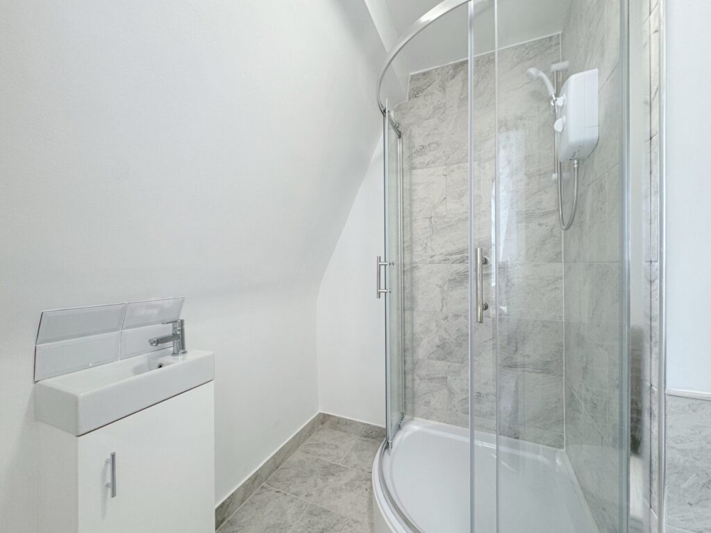 Station Parade - Canons Park - Middlesex - HA8