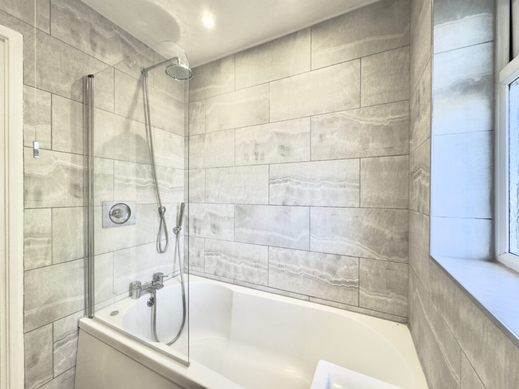 Radlett Road - St Albans  - Hertfordshire - AL2