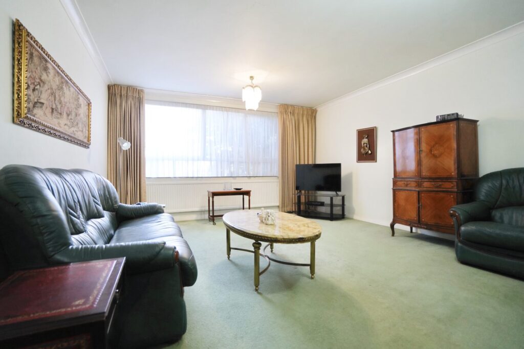 High Mount - London - Hendon - NW4