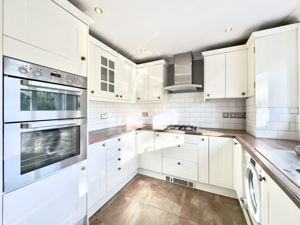 Radlett Road - St Albans  - Hertfordshire - AL2