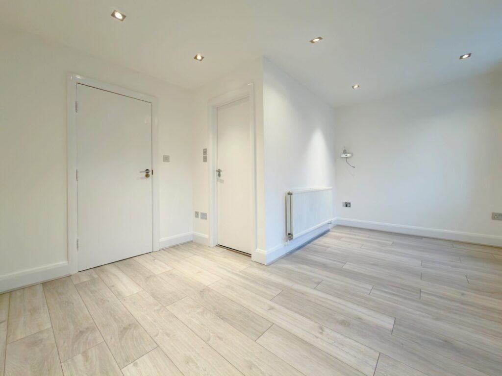 Beaufort Park - London - London - NW11