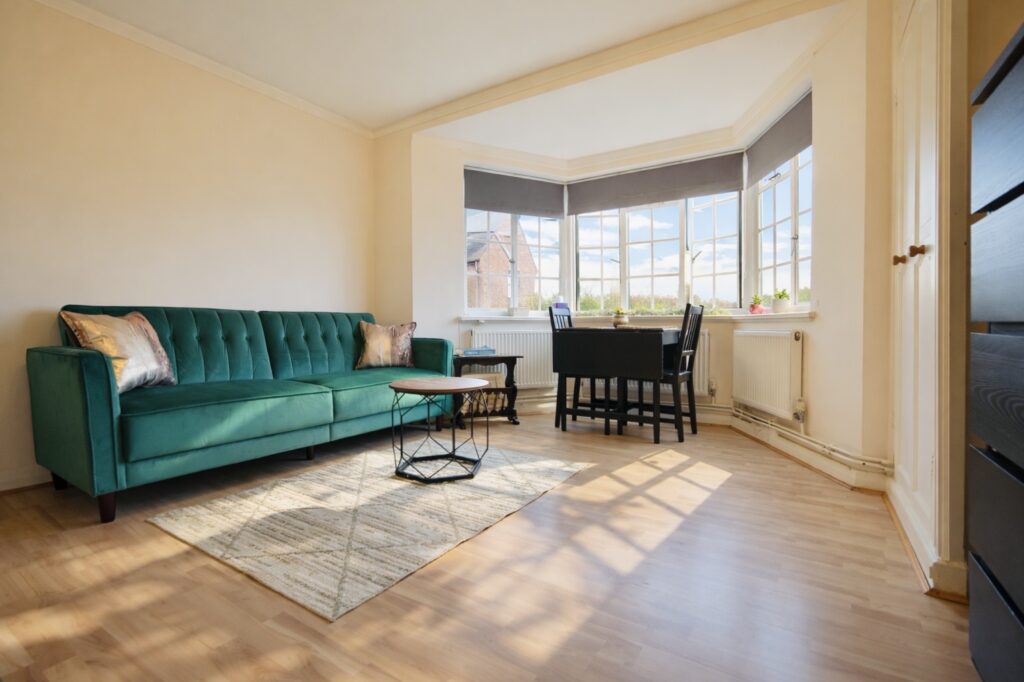 The Pantiles - Golders Green - London - NW11