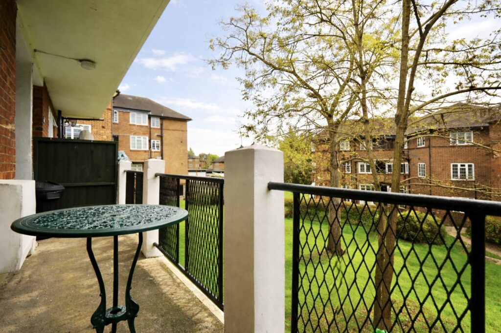 Beaufort Park - Lodnon - Golders Green - NW11