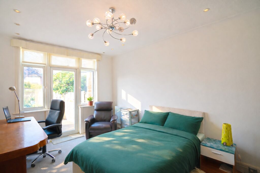 Eastville Avenue - London - Golders Green - NW11