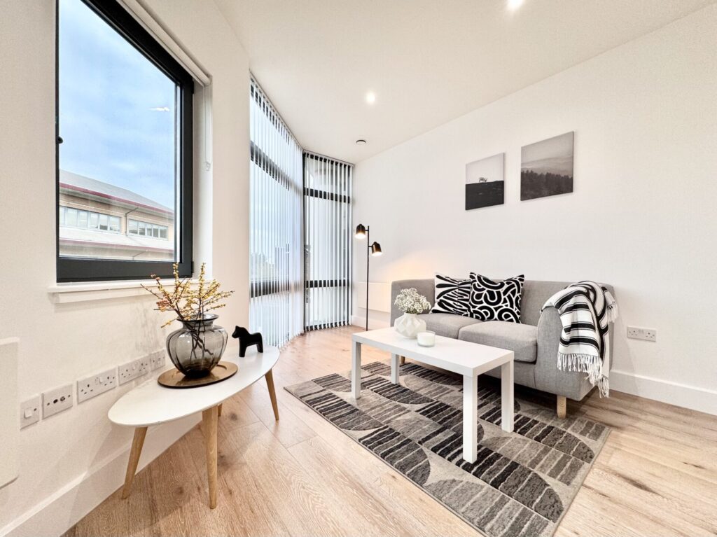 Mondial Way - Hayes - Middlesex - UB3