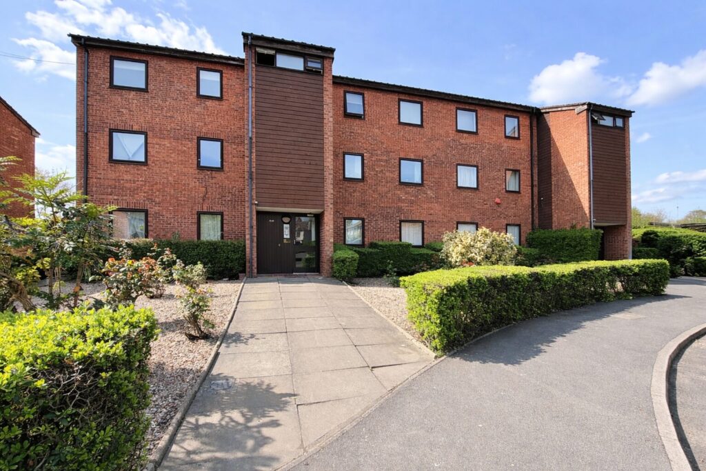 Rowlands Close - London - Mill Hill - NW7
