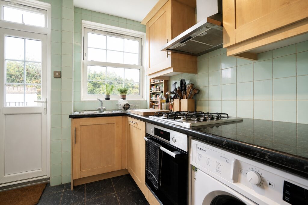 Queensborough Court - London - Finchley - N3