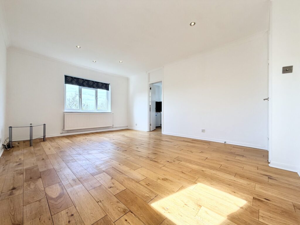 Rowlands Close - London - Mill Hill - NW7